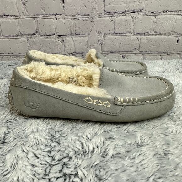 UGG Australia Shoes - UGG Ansley Water Resistant Suede Slippers Gray Sheepskin Lining Size 7 Cozy